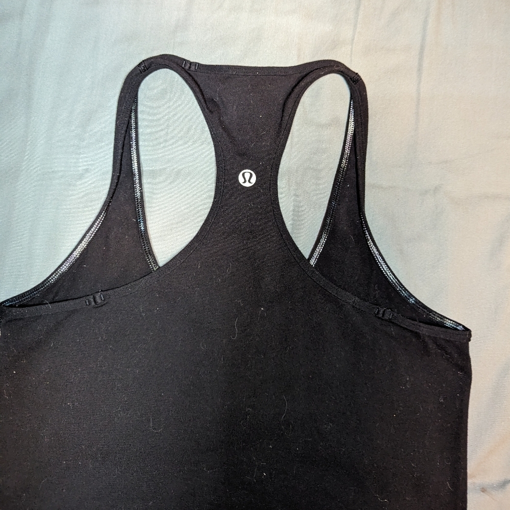 Black women's Lululemon tank